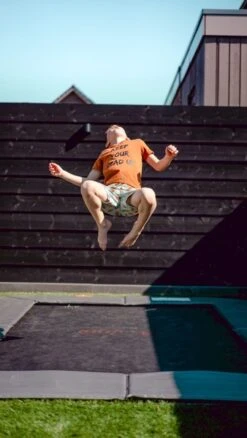 Avyna Pro-Line Flatground Trampoline - 305 X 225 Cm - Grijs -Buitentuinwinkel 1900 1069 flatground 305 225 sfeer 4