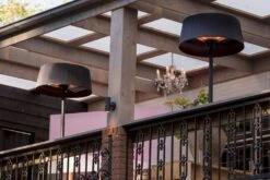 Sunred Heater Artix Standing 2100 Terrasverwarmer - Zwart -Buitentuinwinkel 800 1200 artix sb basic lifestyle 03