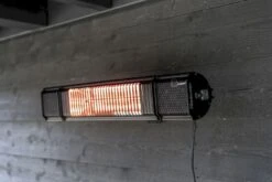 Eurom Heat And Beat Terrasverwarmer - Zwart -Buitentuinwinkel 900 1350 8713415334579 heat and beat black sfeer 3