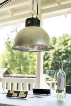 Eurom Heater 1500 Industrial Terrasverwarmer -Buitentuinwinkel 900 600 8713415333169 partytentheater 1500 ind sfeer 2