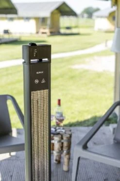 Eurom Q-Tower 2000 RCD Terrasverwarmer 22 Eurom Q-Tower 2000 RCD Terrasverwarmer -Buitentuinwinkel 900 600 8713415335514 q tower 200 rcd sfeer 14