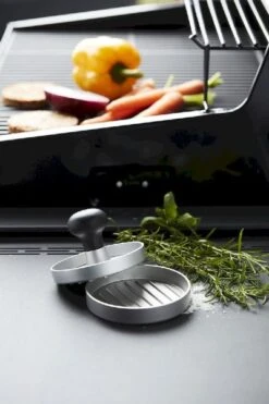 Barbecook Hamburgerpers 6 Barbecook Hamburgerpers -Buitentuinwinkel 900 600 bc acc 7219 sf 01 hr