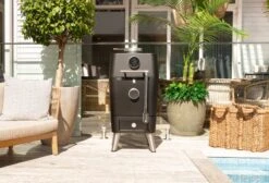 Everdure 4K Houtskool Barbecue Met Beschermhoes - Mat Zwart -Buitentuinwinkel 9312646033740 6 copy